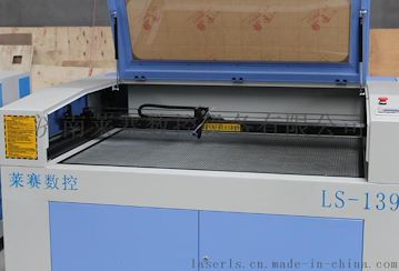 包装印刷激光雕版机激光制版机价格莱赛1390型激光切割机厂家直销价格低
